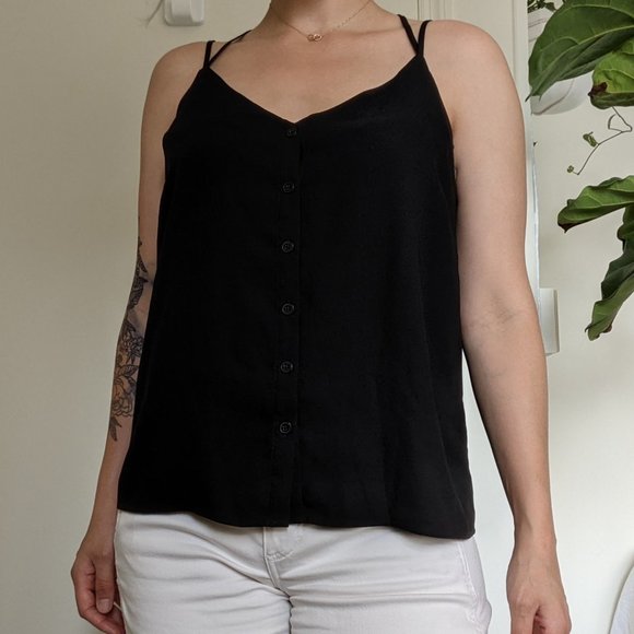 Frank and Oak black cross-strap button-front tank top - Picture 3 of 7